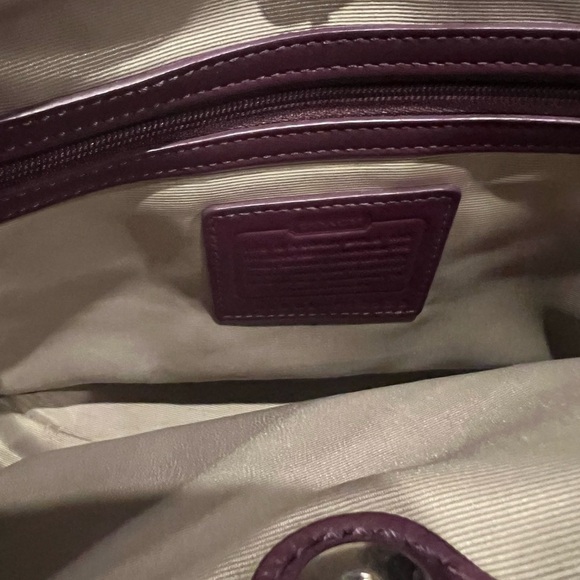 Y2K Vintage Coach Tan and Purple Signature Tote - Vintage - Picture 7 of 10